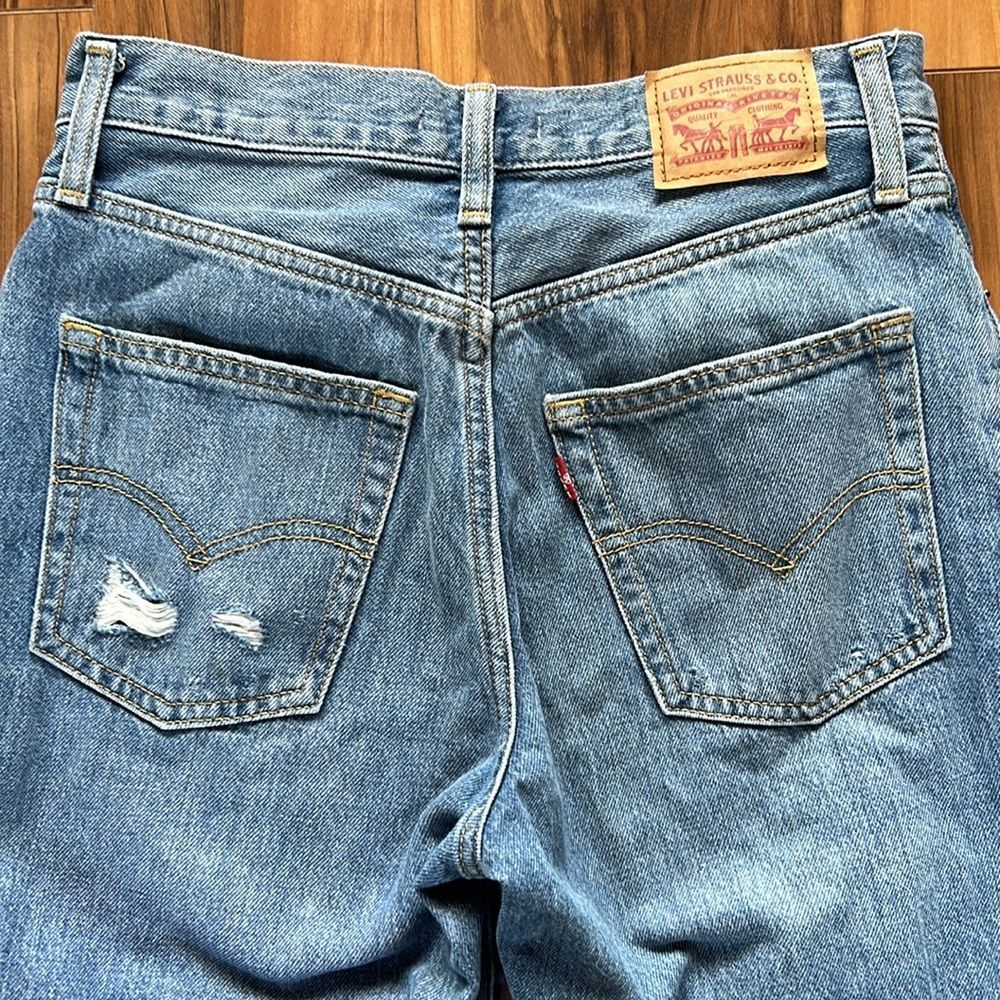 Levi's Blue Distressed Women Jeans - Picture 4 of 6